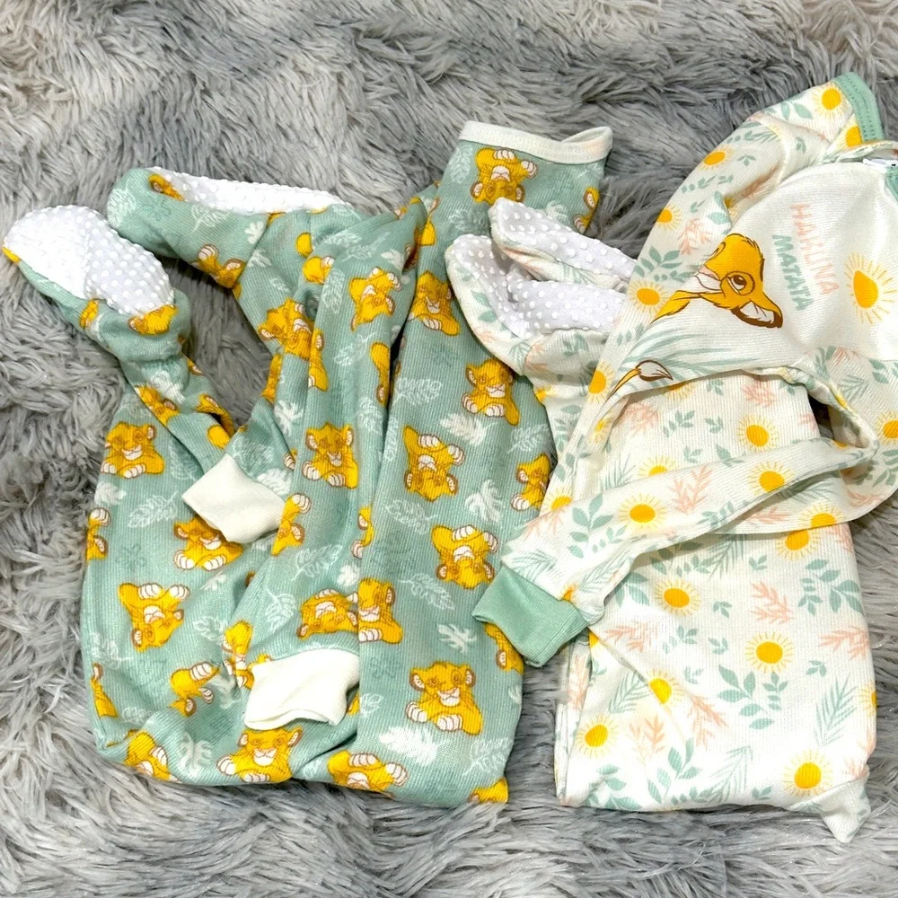 NWOT Disney Simba Footed Onesies - Mint and White